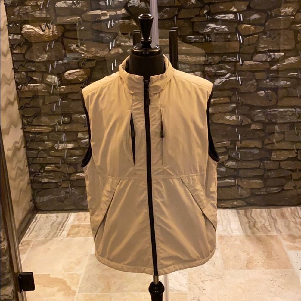 EDDIE BAUER grey golf vest in great condition!
